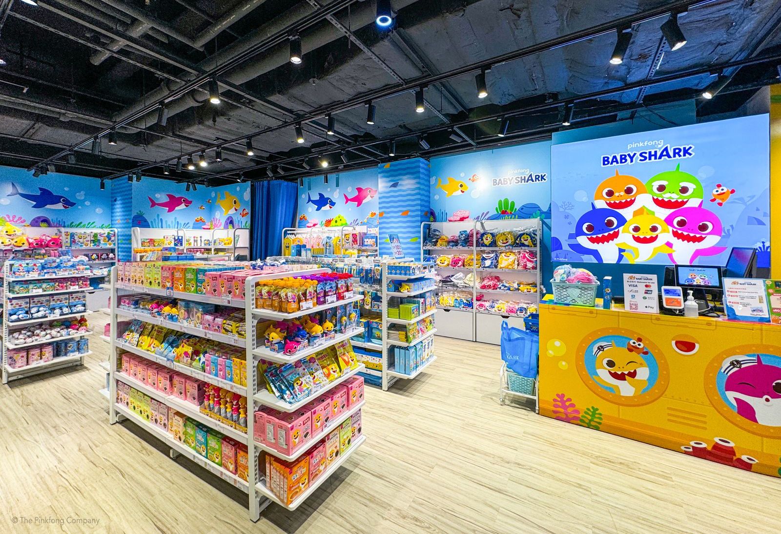 Image02_First flagship store featuring Baby Shark in Hong Kong.JPG